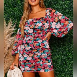 Peach Love California Karina Floral Ruched long sleeve dress | size Large